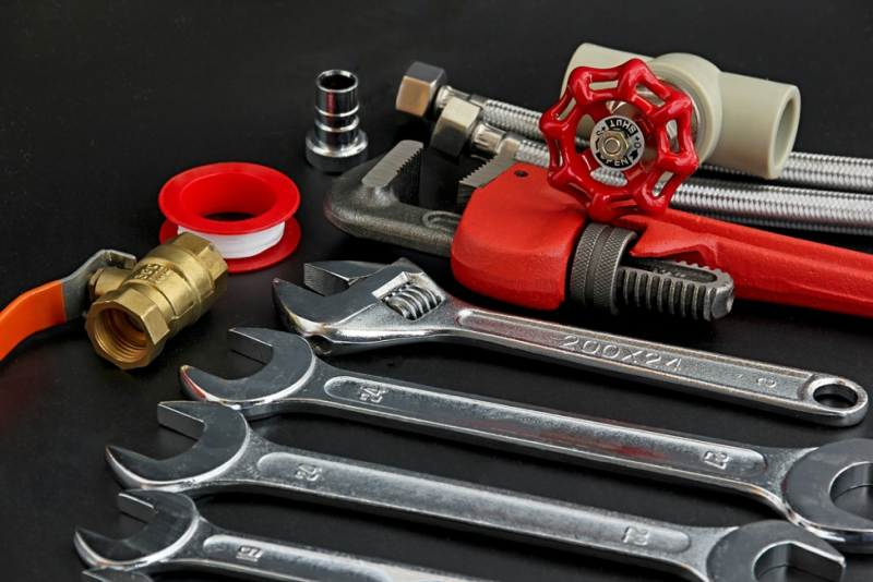 15 Best Tools Every Plumber Needs In Their Toolbox-1